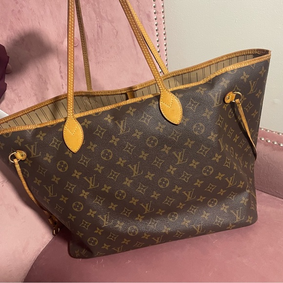 Louis Vuitton Handbags - Louis Vuitton GM Never full